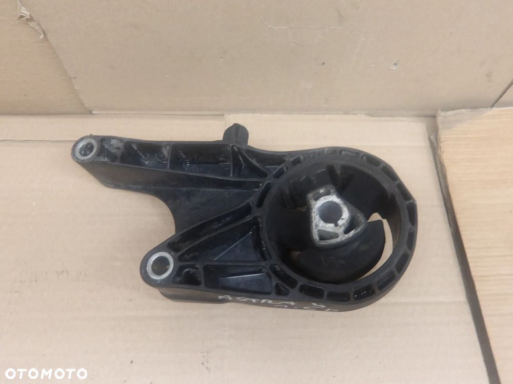 OPEL ASTRA IV J 1.6CDTI ŁAPA PODUSZKA SKRZYNI BIEGÓW 13248600 - 1