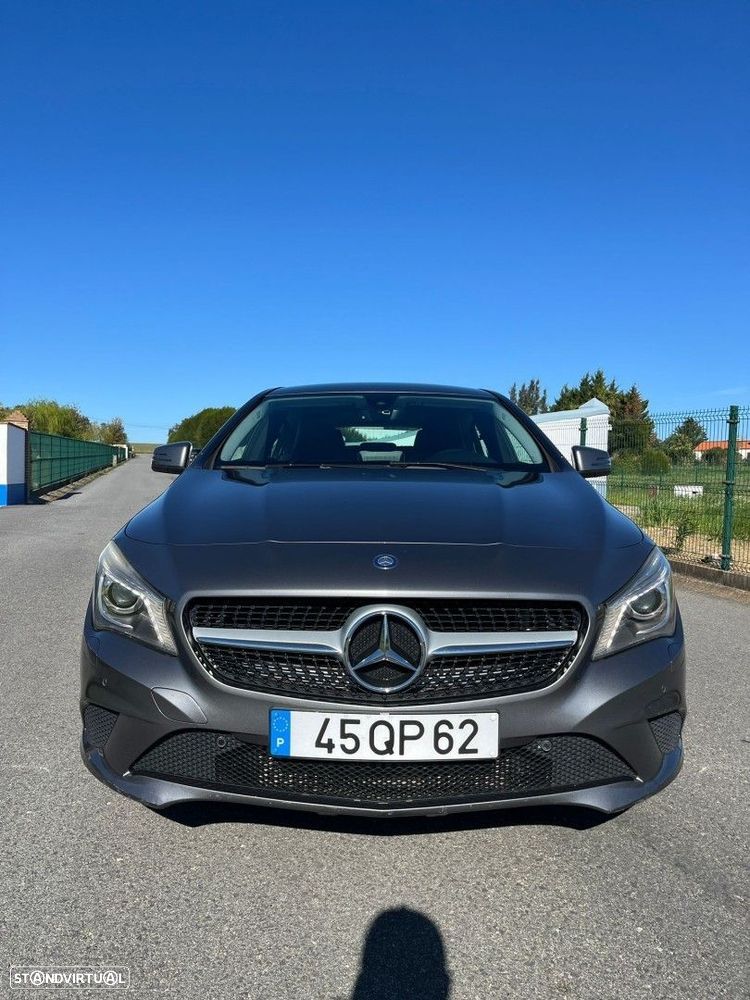 Mercedes-Benz CLA 200 d Shooting Brake - 2