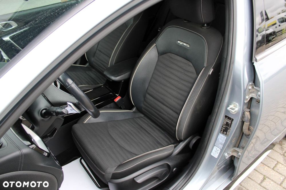 Kia ProCeed 1.5 T-GDI GT Line DCT - 12