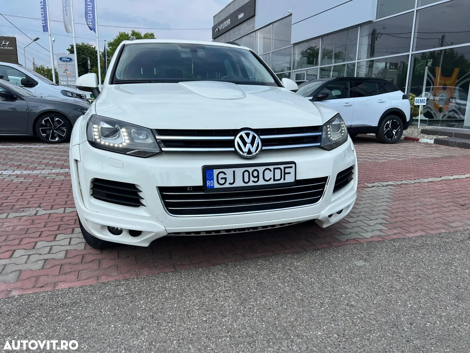 Volkswagen Touareg 3.0 V6 TDI BMT - 3