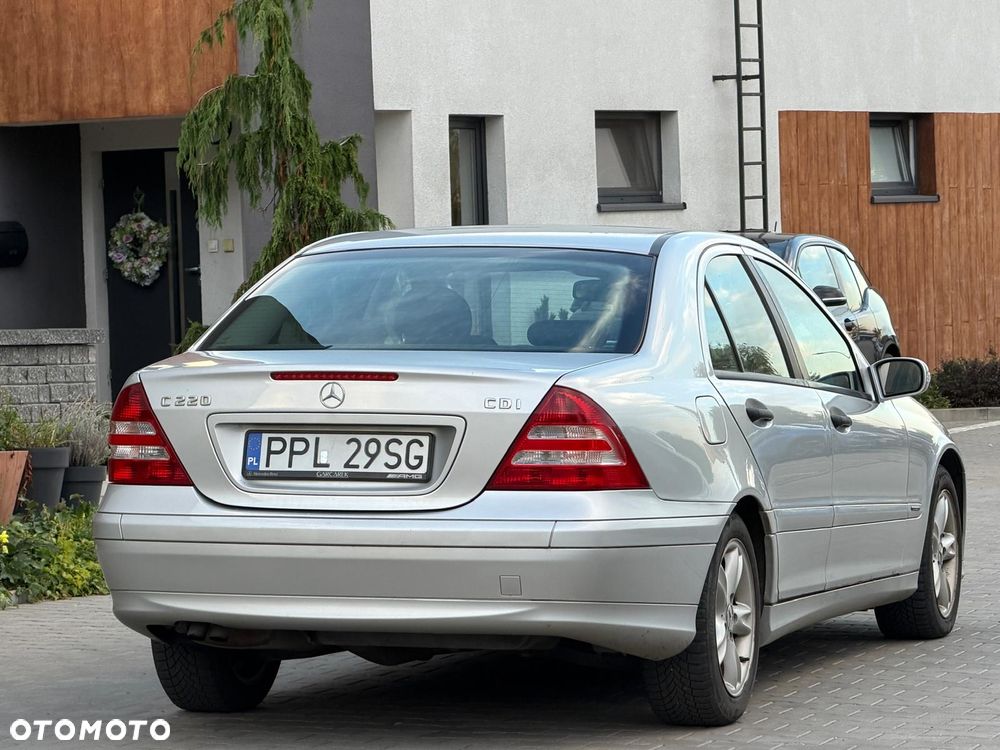 Mercedes-Benz Klasa C 200 CDI Classic - 3