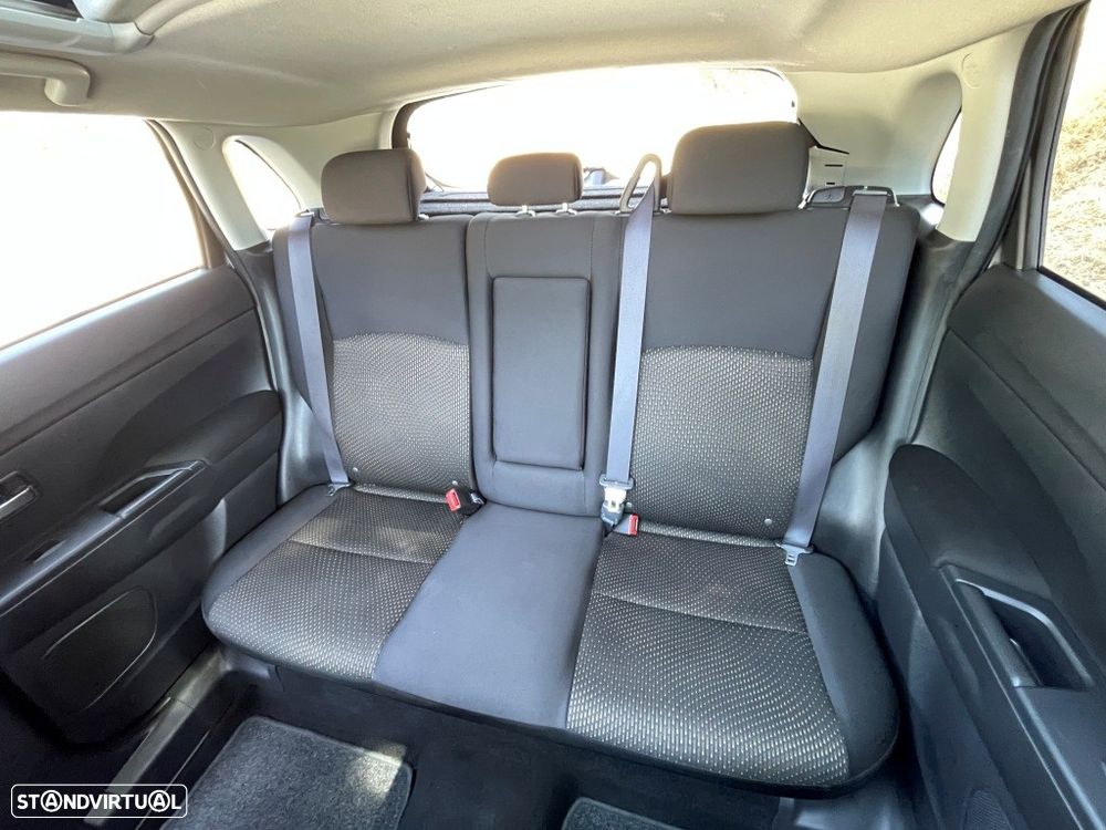 Mitsubishi ASX 1.8 DI-D Intense - 38