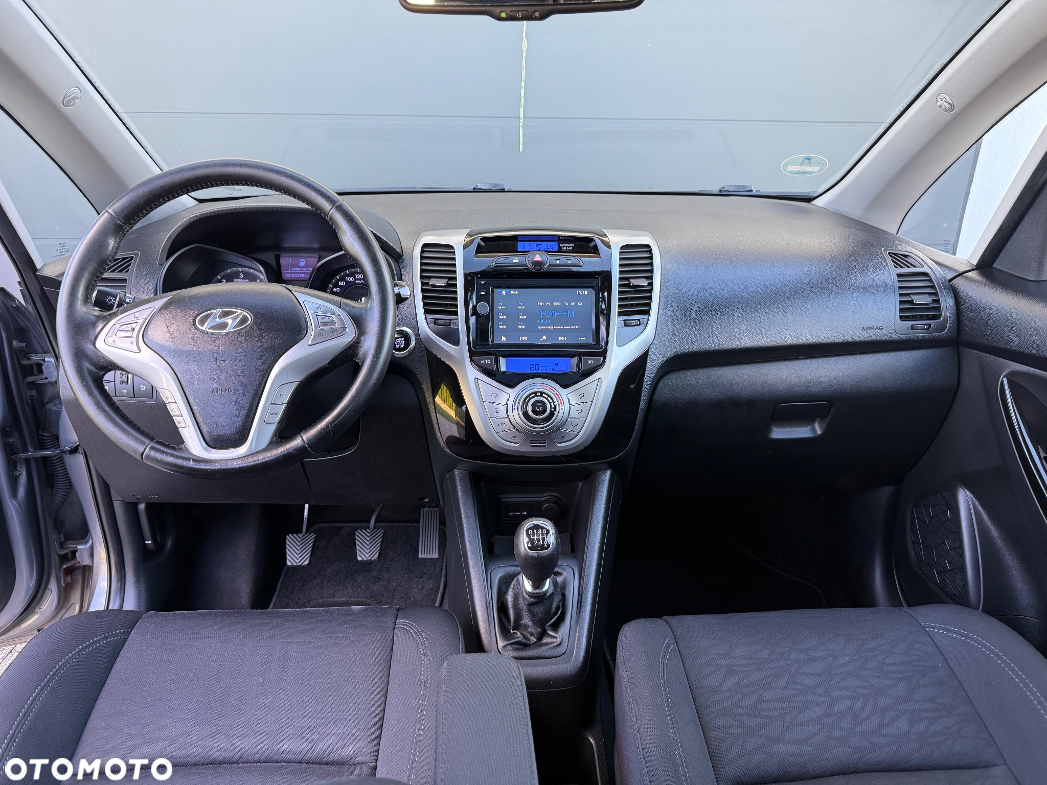 Hyundai ix20 1.6 CRDi blue YES Plus - 8