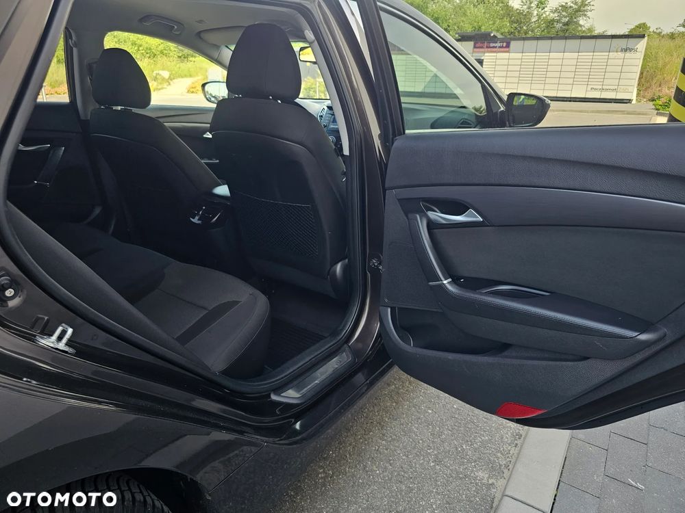 Hyundai i40 Kombi 1.7 CRDi Premium - 16