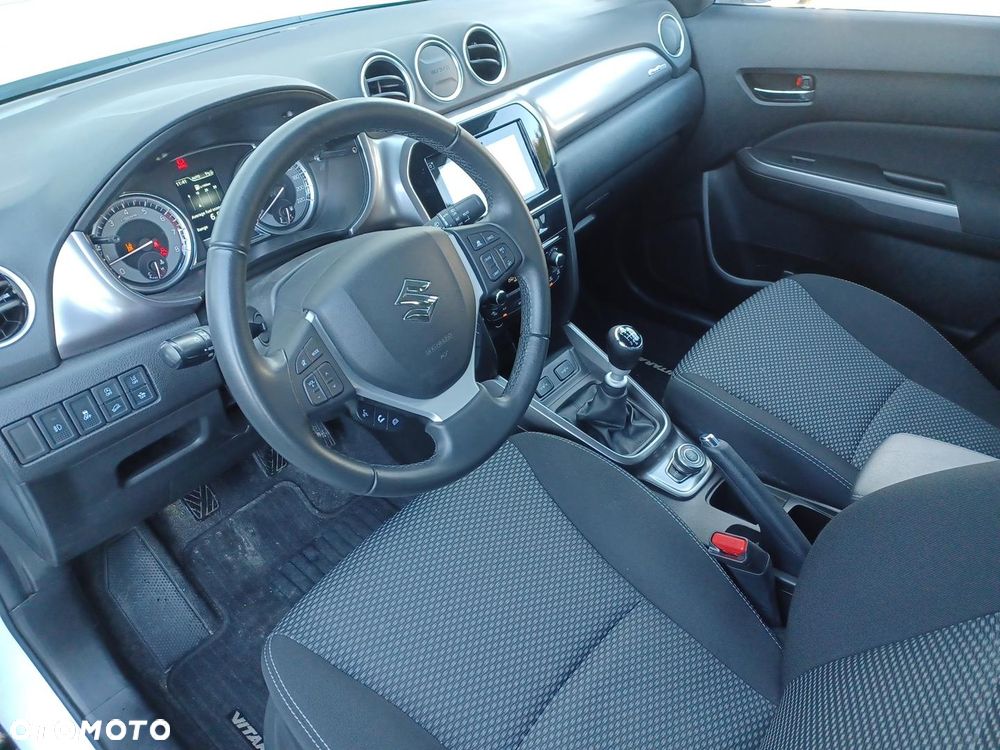 Suzuki Vitara 1.4 Boosterjet SHVS Premium 4WD - 10