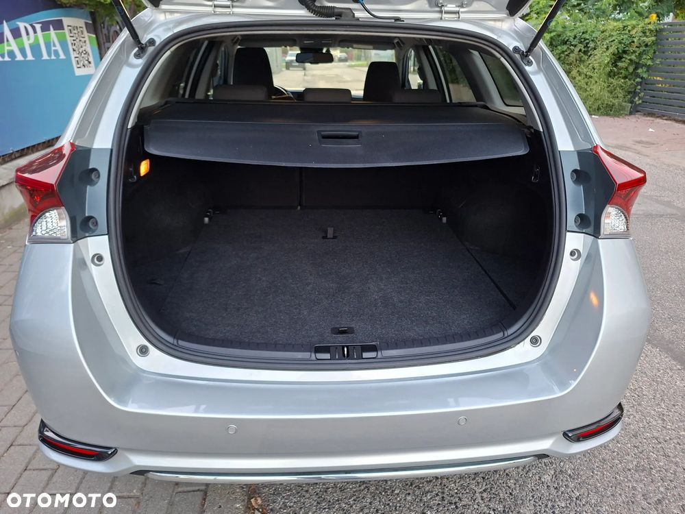 Toyota Auris 1.8 HSD Sol - 13
