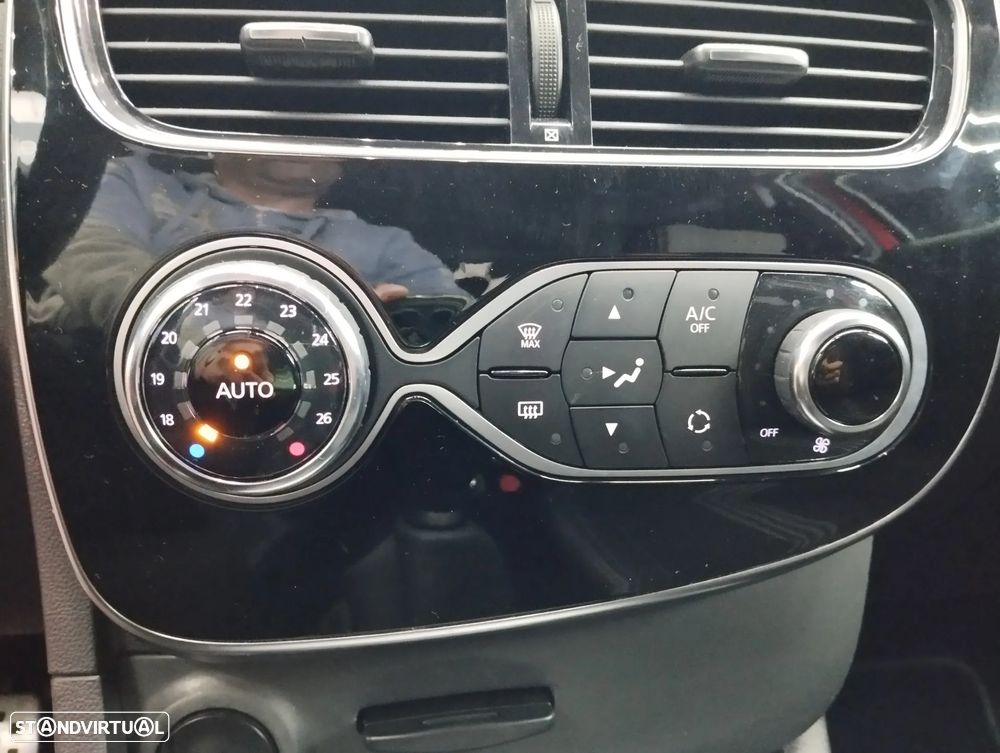 Renault Clio Sport Tourer 1.5 dCi GT Line - 30