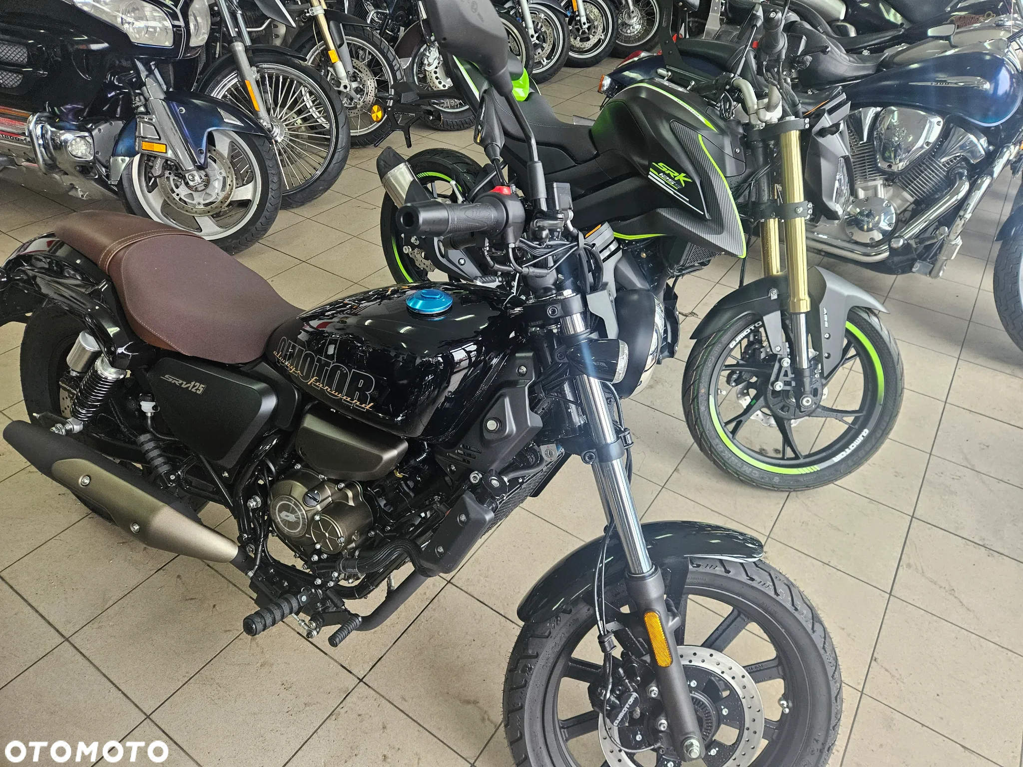 QJMOTOR SRV 125 - 2