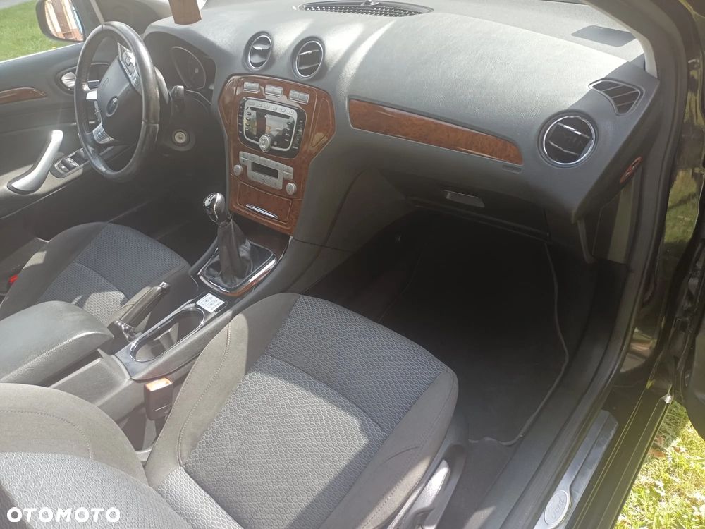 Ford Mondeo 2.0 Ghia X100 / X - 12