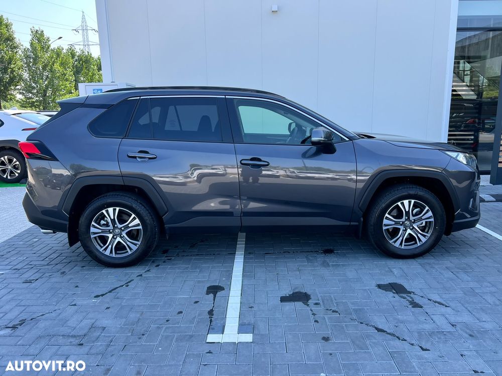 Toyota RAV4 - 4