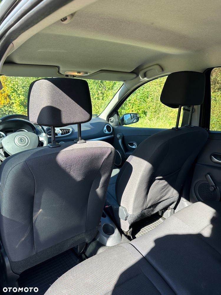Renault Clio 1.6 16V Expression - 15
