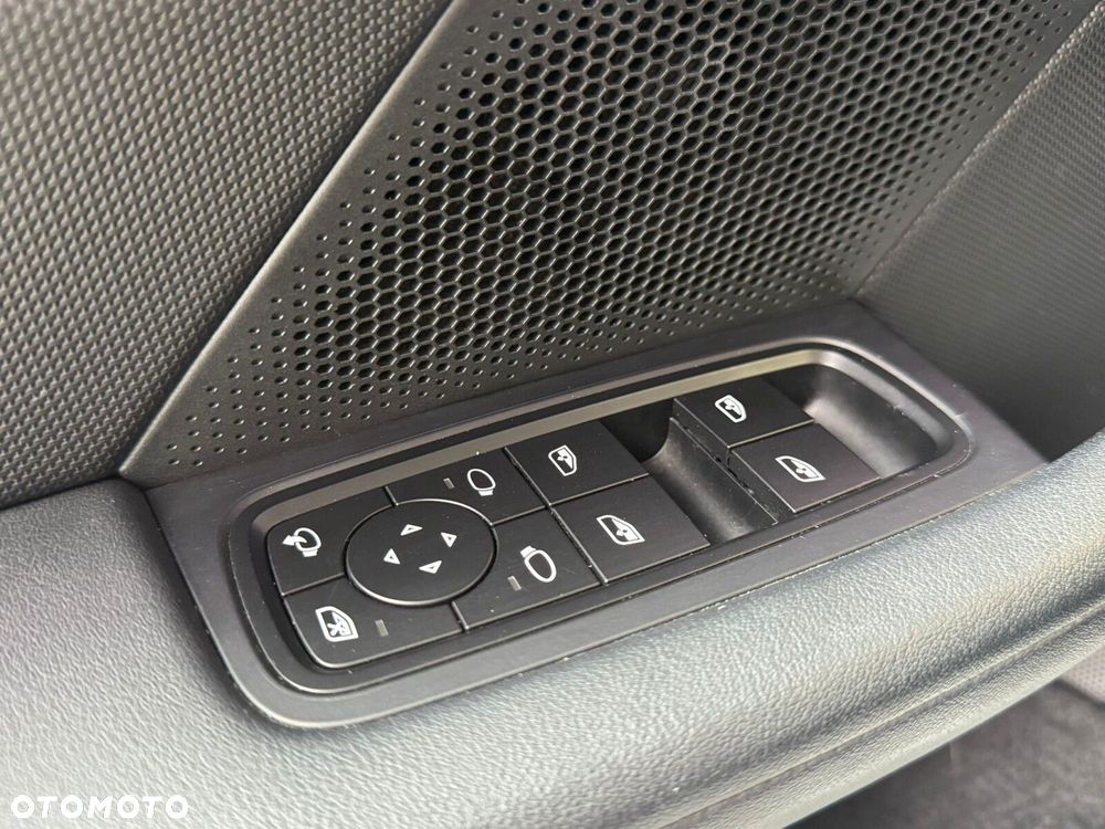 Porsche Taycan 105kWh Performance Plus - 14