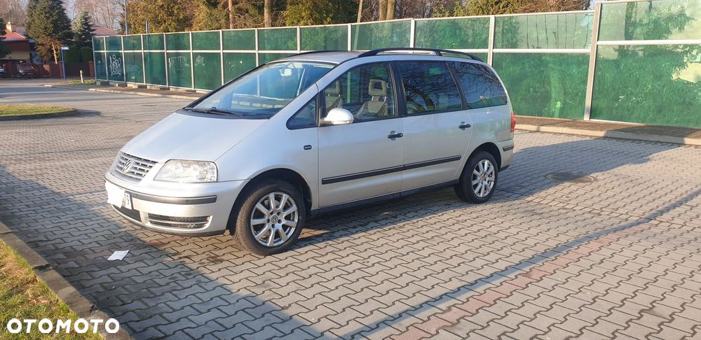 Volkswagen Sharan 1.9 TDI Comfortline - 2