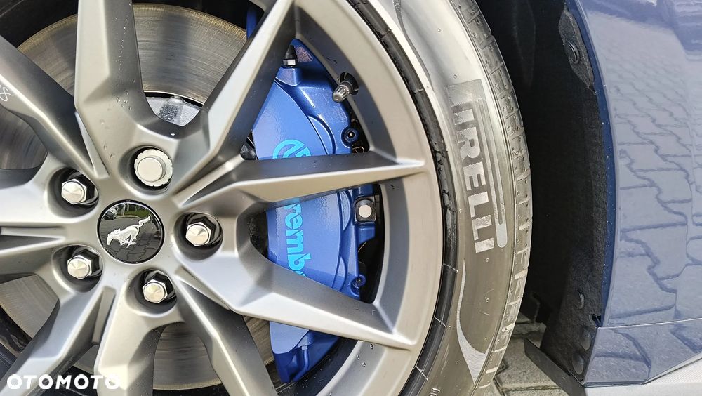 Ford Mustang - 4
