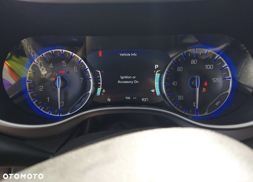 Chrysler Pacifica - 16