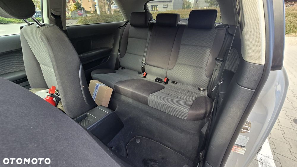 Audi A3 3-drzwiowe 1.6 FSI Ambiente - 7