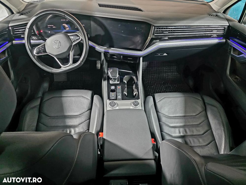 Volkswagen Touareg V6 TDI 4MOTION Elegance - 8