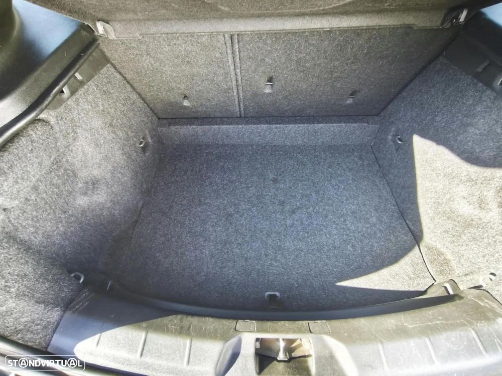 Volvo V40 1.6 D2 Eco Momentum - 24