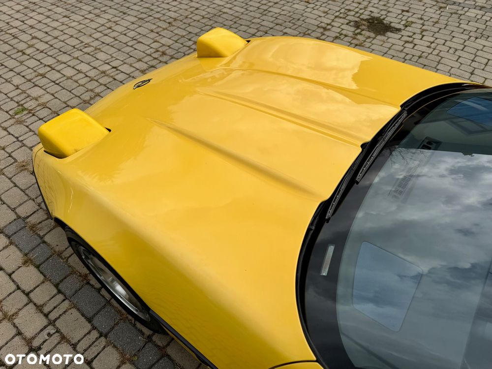 Chevrolet Corvette - 13