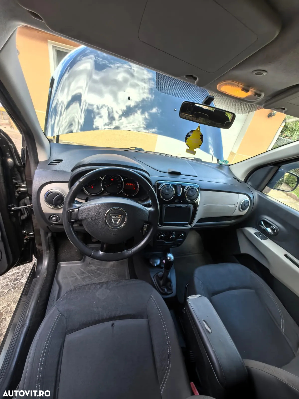 Dacia Lodgy 1.2 TCe 115 CP Laureate - 10