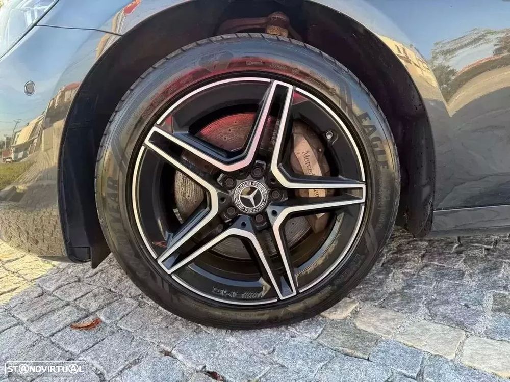 Mercedes-Benz E 300 de 4Matic 9G-TRONIC AMG Line - 10