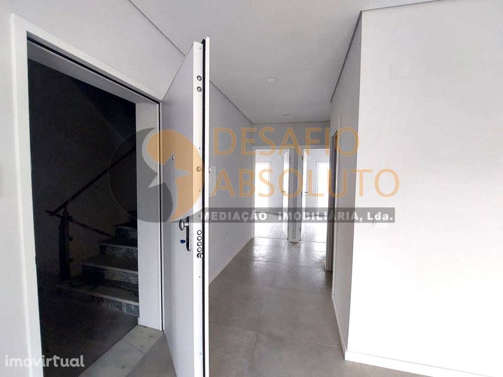 Apartamento T2 c/ varanda. Quinta do Conde - Pinhal do General - Grande imagem: 4/33