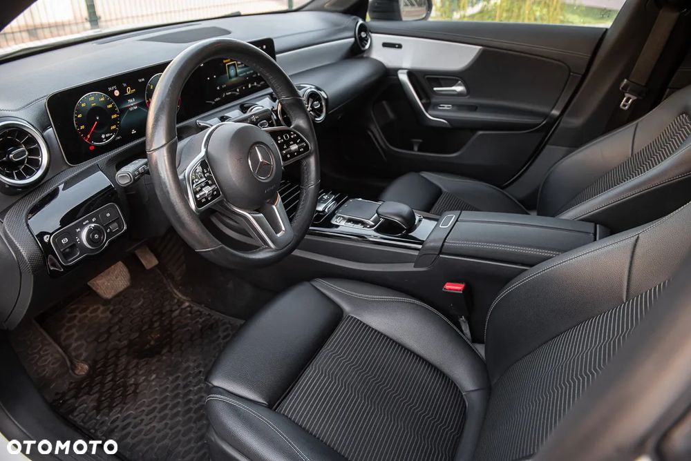 Mercedes-Benz CLA - 15