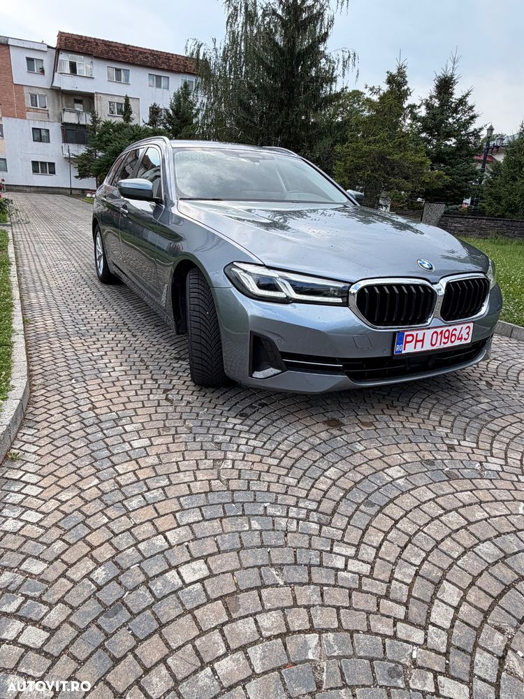 BMW Seria 5 520d xDrive Aut. - 2