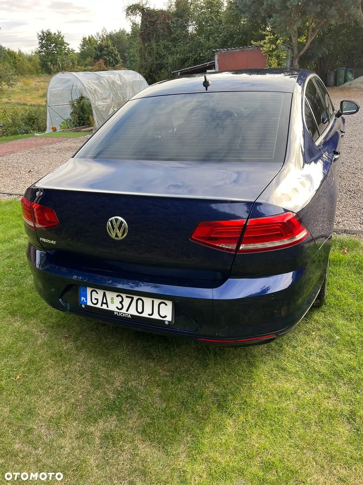 Volkswagen Passat 2.0 TDI SCR Comfortline - 3
