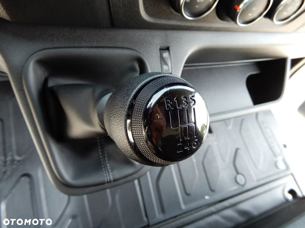 Renault Master 2.3 dCi 163 Km Chłodnia -20*C +30*C Funkcja Grzania Zasilanie V230 Izoterma 4.20 Cm 8 E.Palet Kabina Sypialniana WEBASTO Zawieszenie WZMACNIANE GWARANCJA FABRYCZNA - 40