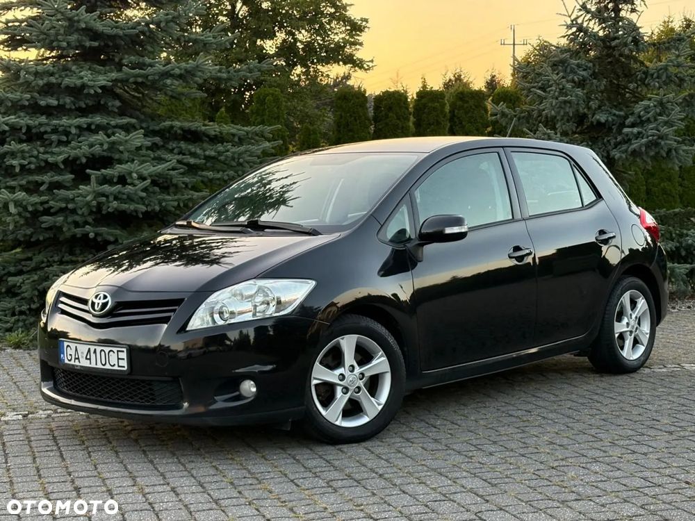 Toyota Auris 2.0 D-4D Life+ - 2