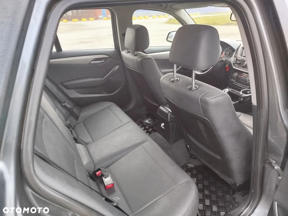 BMW X1 sDrive18d xLine - 9