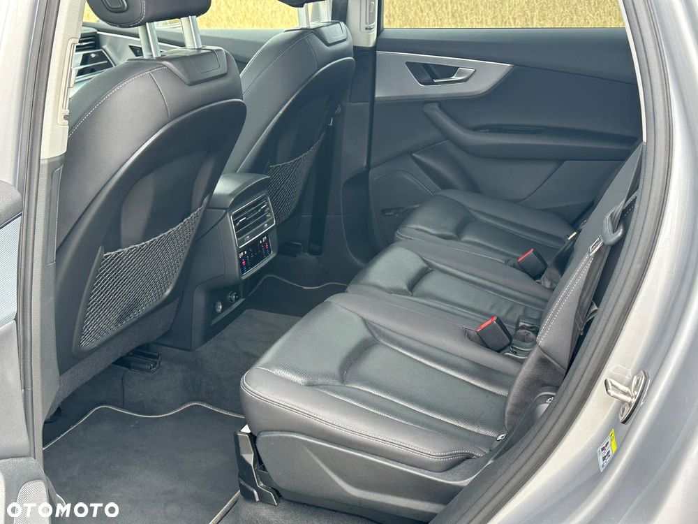 Audi Q7 - 15