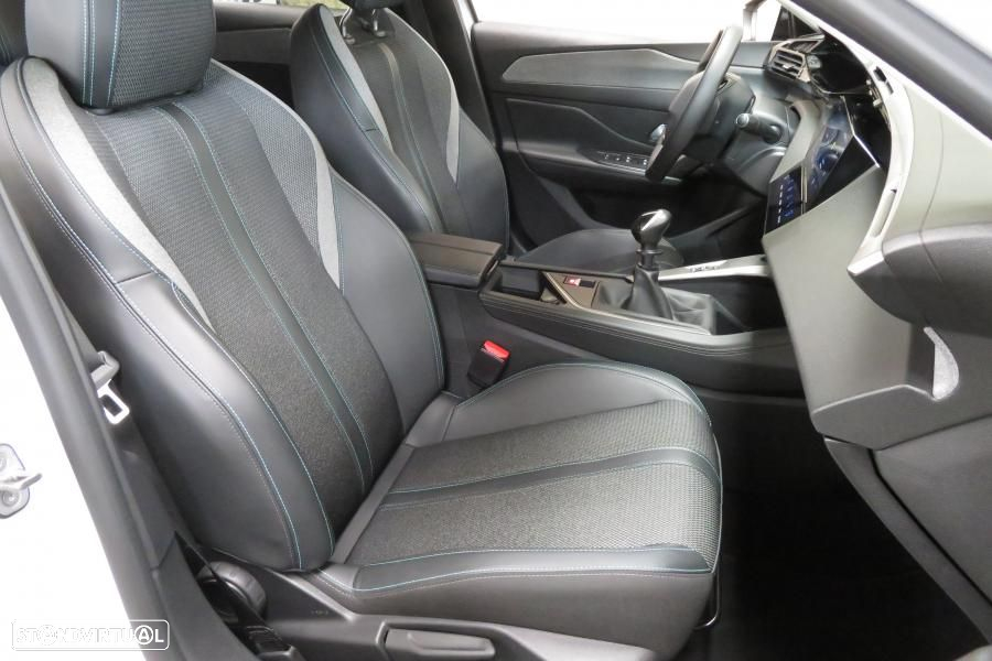 Peugeot 308 1.2 PureTech Allure Pack - 14