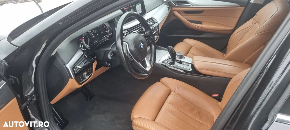 BMW Seria 5 520d Aut. Luxury Line - 14