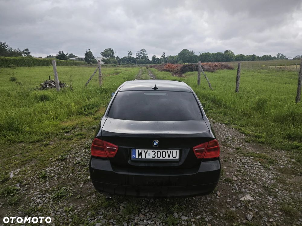 BMW Seria 3 318i - 14