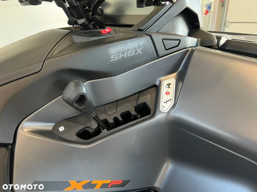 Can-Am Outlander - 10