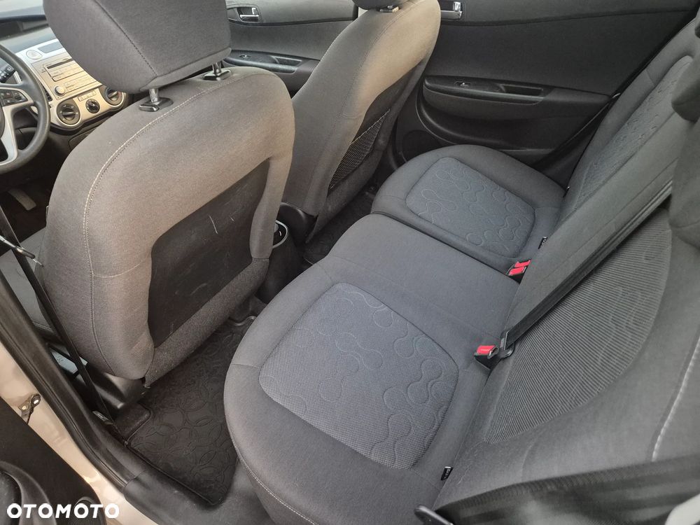 Hyundai i20 - 8