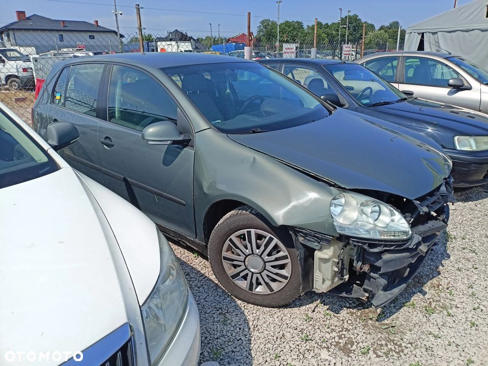 Volkswagen Golf - 3