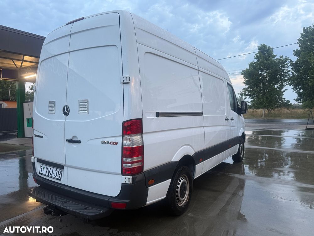 Mercedes-Benz Sprinter - 3