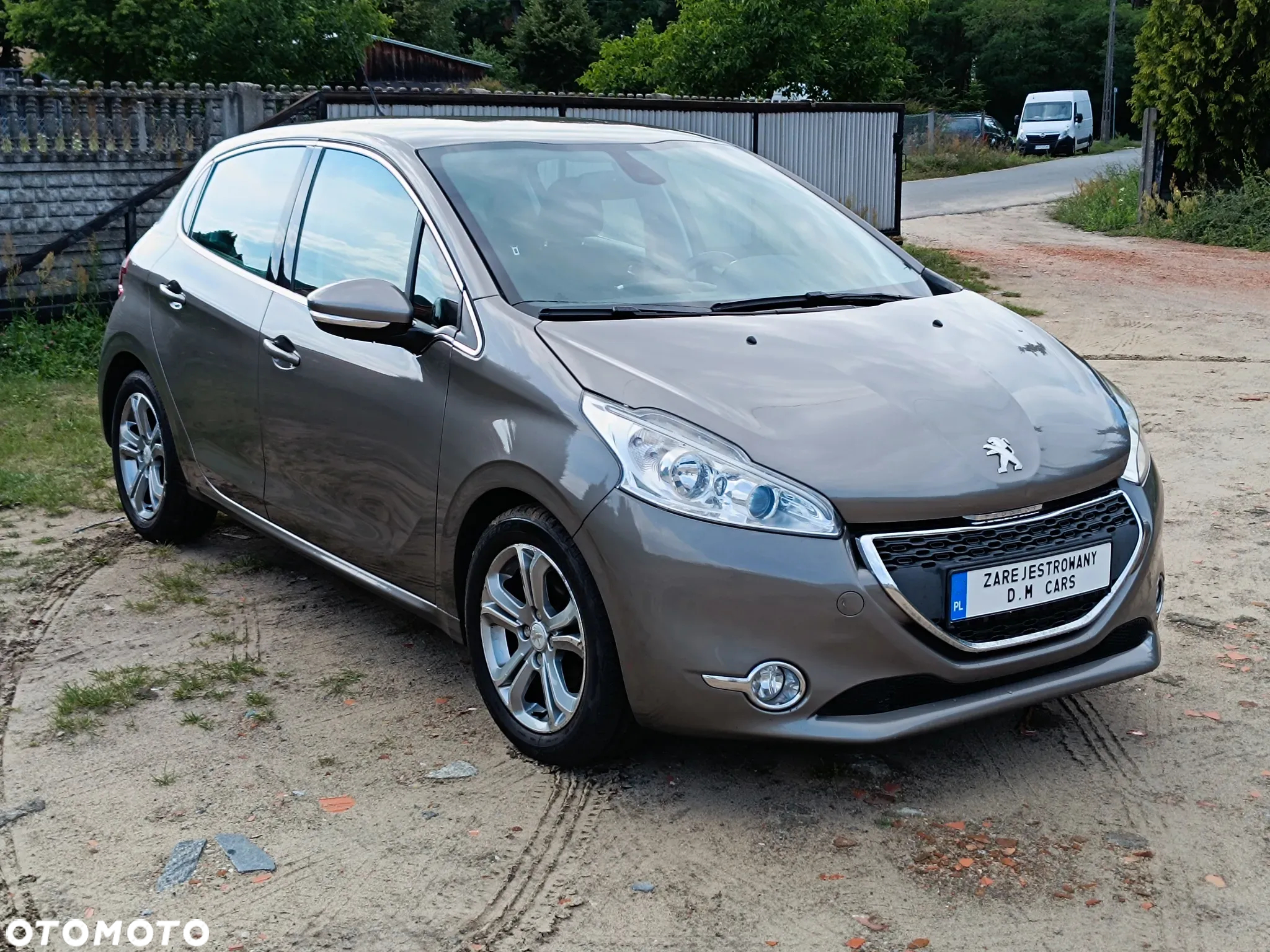 Peugeot 208 1.6 e-HDi Allure STT - 12