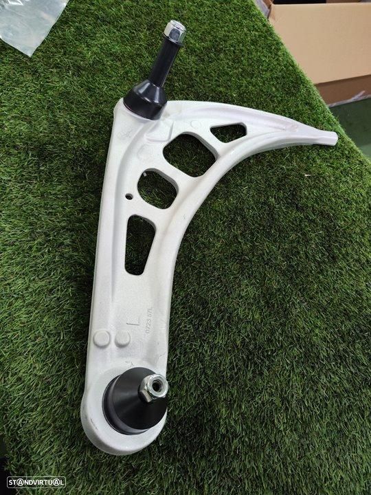 BRAÇO SUSPENSÃO INFERIOR FRENTE ESQUERDO BMW SERIE 3 - 1