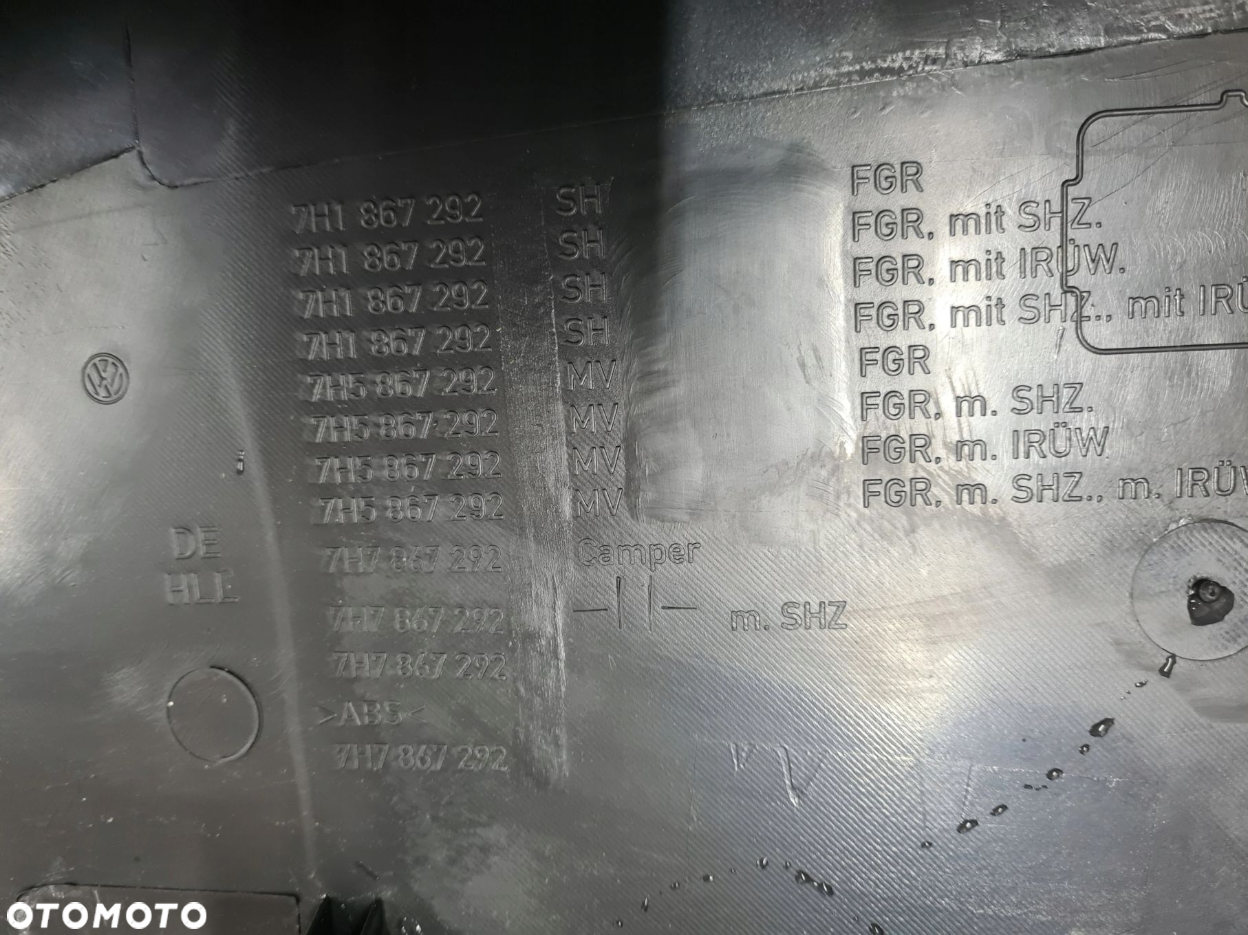 VW T5 T6 MULTIVAN tapicerka osłona prawa słupka B - 4