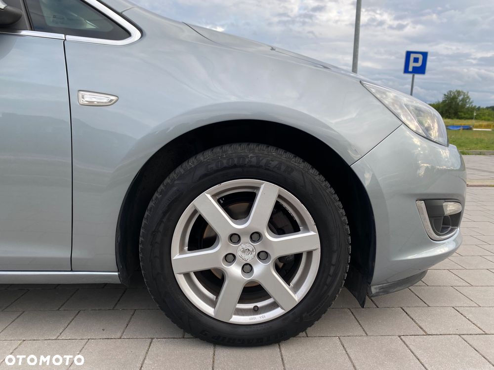 Opel Astra 1.4 Turbo Edition Sport - 2