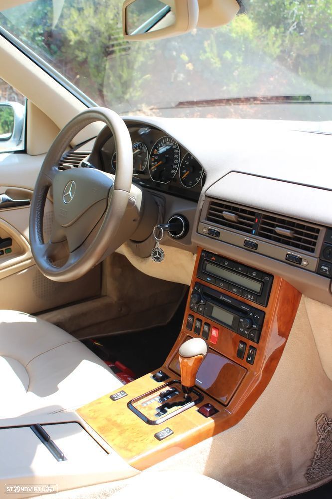 Mercedes-Benz SL 280 - 19