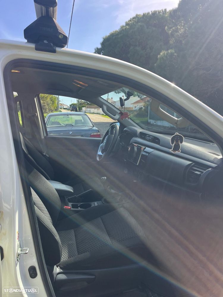 Toyota Hilux - 13