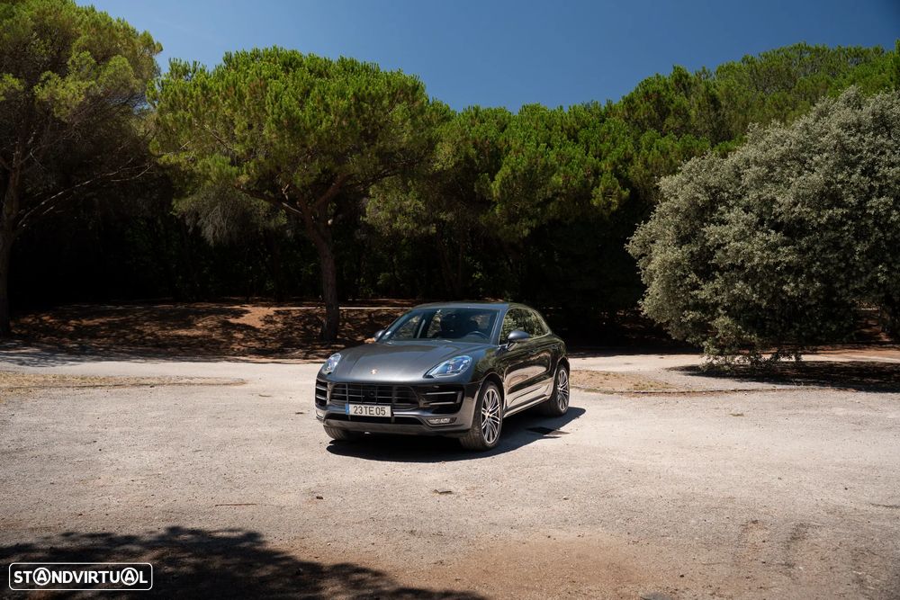 Porsche Macan Turbo - 26