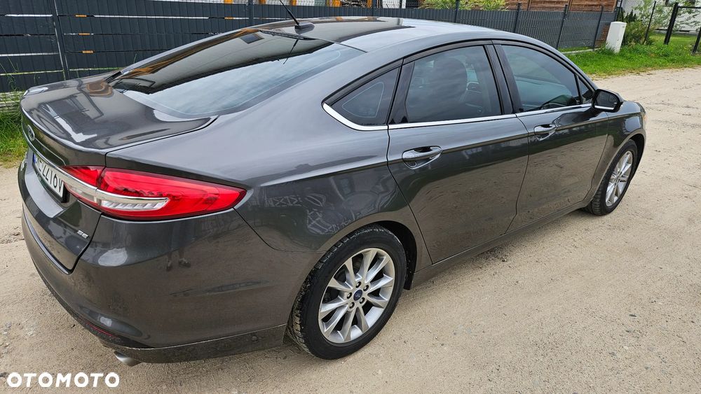 Ford Fusion - 25