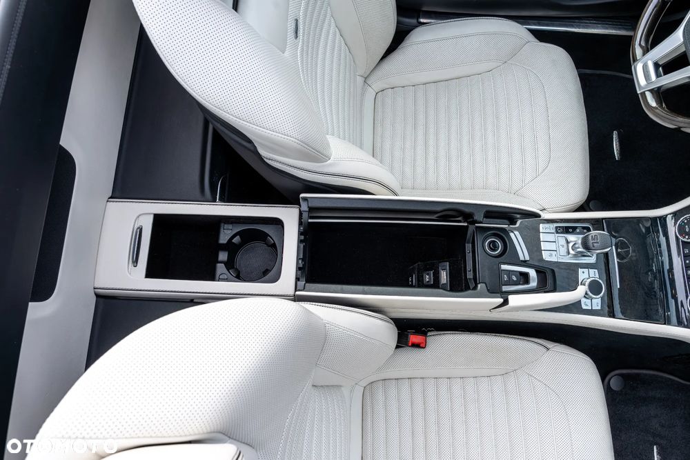 Mercedes-Benz SL 400 9G-TRONIC designo edition - 28