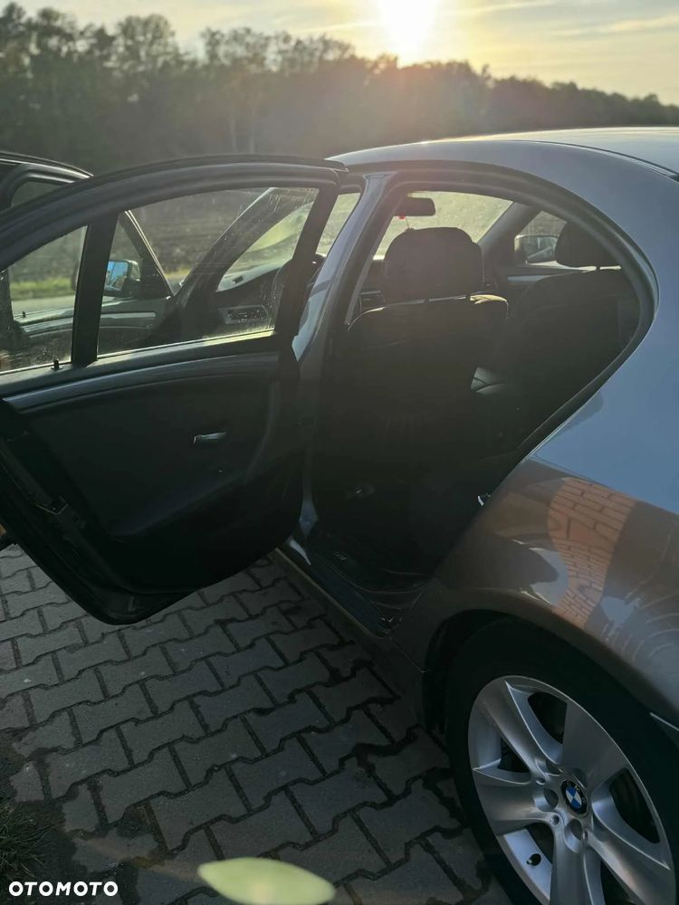 BMW Seria 5 520d Touring - 21